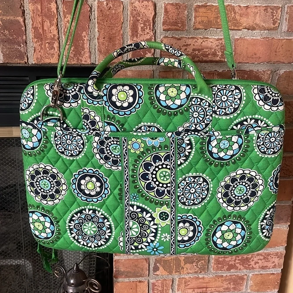 Vera Bradley Cupcakes Green 15